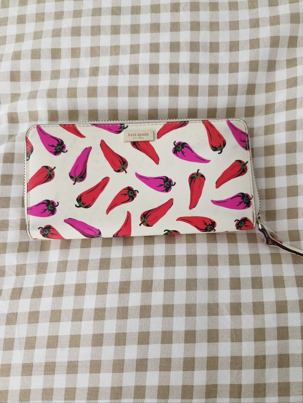Kate Spade Daycation Hot Peppers Neda Zip Around Continential Wallet